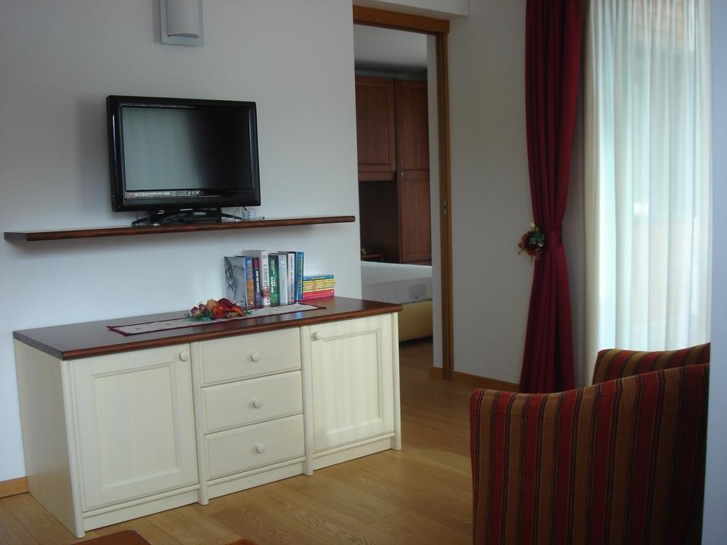 Apartament Residenza Eleonora Temù Pokój zdjęcie